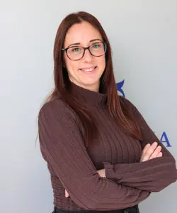 Alicia Granell, experta en la gestión documental de automóviles en Segovia